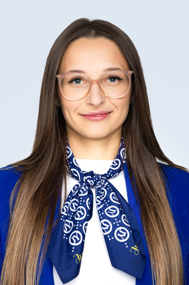 Gabriela Lech
Client Advisor