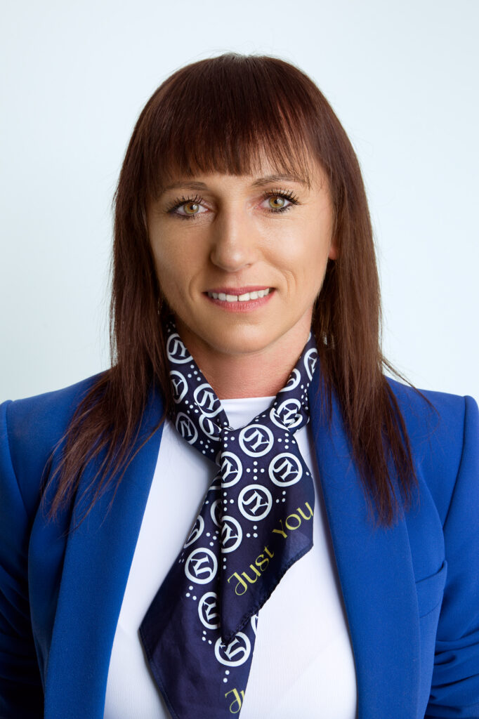 Monika Struzik
Client Advisor
