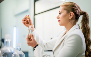 Produkcja perfum z feromonami